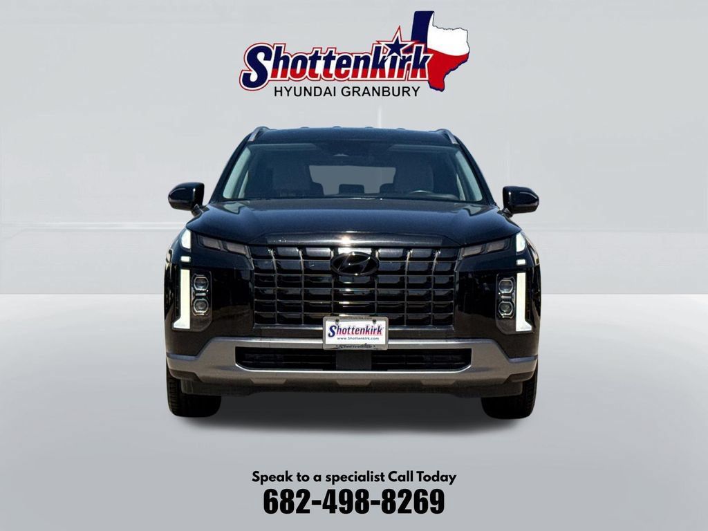 Used 2024 Hyundai Palisade SEL FWD image 2