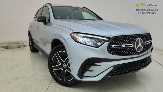 Used 2025 Mercedes-Benz GLC 300 4MATIC image 15