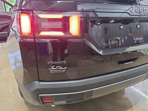 New 2026 Jeep Cherokee Limited AWD/4WD image 35