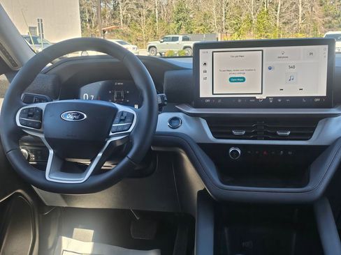 New 2026 Ford Explorer Active w/ Active Comfort Package image 13