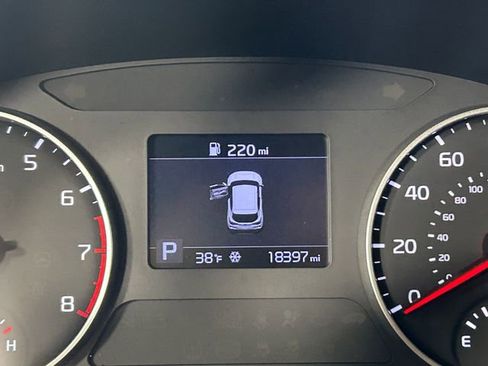 Used 2023 Kia Seltos LX image 19