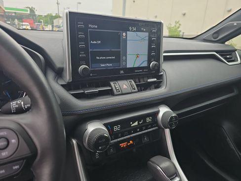 Used 2021 Toyota RAV4 XSE w/ XSE Grade Weather Package AWD/4WD image 20