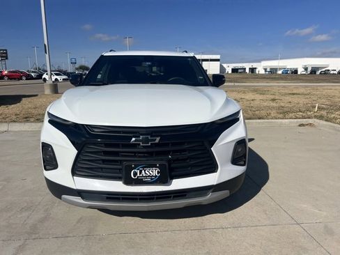Used 2021 Chevrolet Blazer LT image 3