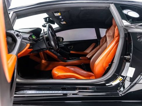 Used 2018 Lamborghini Huracan LP 610-4 AWD/4WD image 13
