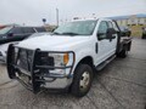 Used 2017 Ford F350 XL w/ Power Equipment Group image 3