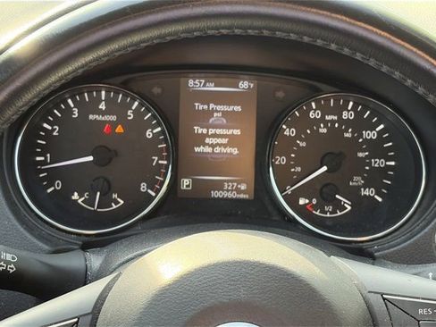 Used 2017 Nissan Rogue SL w/ SL Premium Package image 15