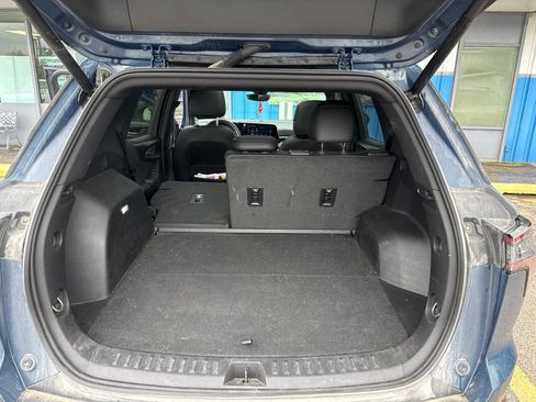 Used 2025 Chevrolet Equinox RS w/ Safety and Technology Package FWD image 10