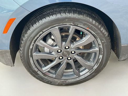 Used 2024 Chevrolet Equinox RS w/ LPO, Floor Liner Package AWD/4WD image 32