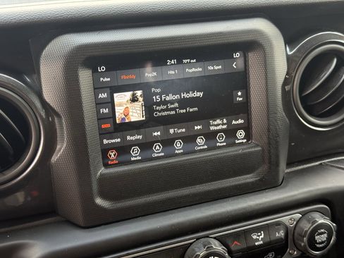 Used 2021 Jeep Wrangler Unlimited Sport image 20