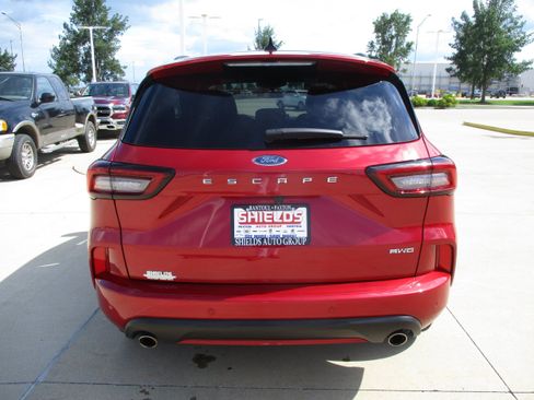 Used 2024 Ford Escape ST-Line w/ Tech Pack #1 AWD/4WD image 5