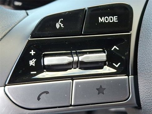 New 2026 Hyundai Elantra SE image 11