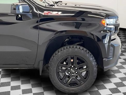 Used 2022 Chevrolet Silverado 1500 LT Trail Boss w/ Safety Package AWD/4WD image 18
