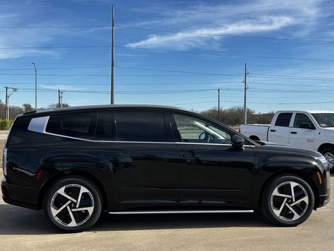 New 2026 Hyundai Ioniq 9 Calligraphy image 3