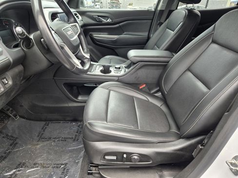 Used 2021 GMC Acadia SLT image 28