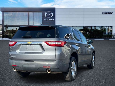 Used 2019 Chevrolet Traverse LS FWD image 3