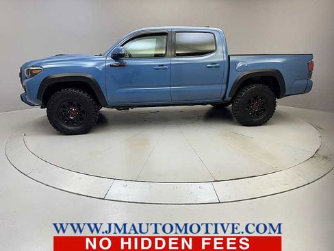 Used 2018 Toyota Tacoma TRD Pro image 2