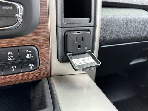 Used 2018 RAM 2500 Laramie w/ Snow Chief Group AWD/4WD image 31