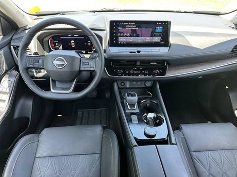Certified 2025 Nissan Rogue Platinum w/ Platinum Premium Package AWD/4WD image 25