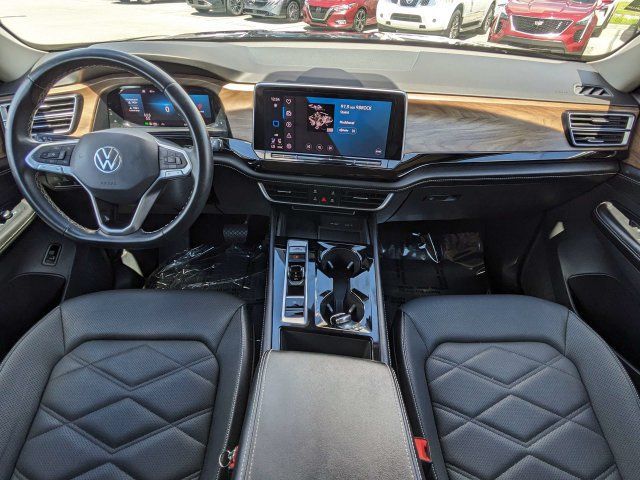Used 2024 Volkswagen Atlas SE FWD image 16