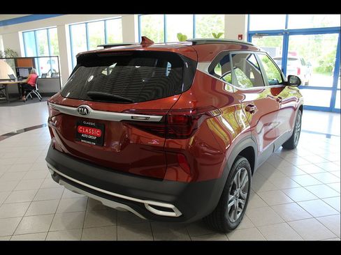 Used 2021 Kia Seltos S AWD/4WD image 5