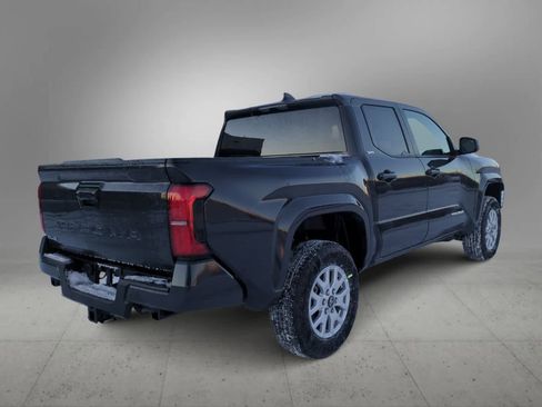 Used 2025 Toyota Tacoma SR5 AWD/4WD image 6