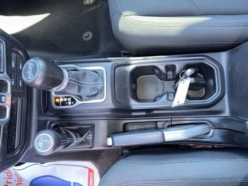 Used 2018 Jeep Wrangler Unlimited Sahara image 19