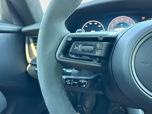 Used 2025 Porsche 911 Carrera GTS image 25