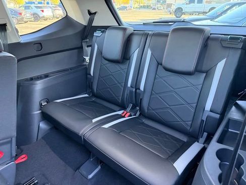 New 2026 Volkswagen Atlas Peak Edition image 17