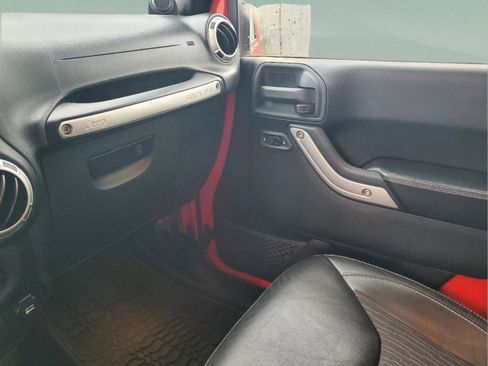 Used 2014 Jeep Wrangler Freedom Edition image 18