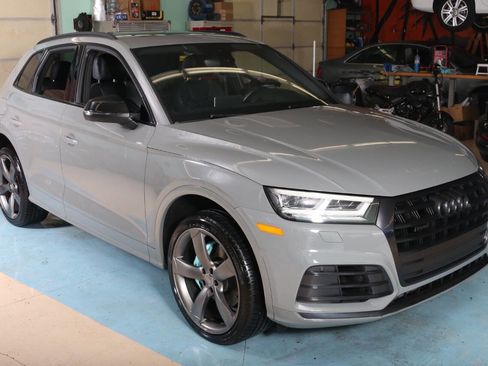 Used 2019 Audi SQ5 Premium Plus w/ Premium Plus Package image 6