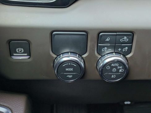 Used 2023 GMC Sierra 1500 Denali w/ Technology Package RWD image 14