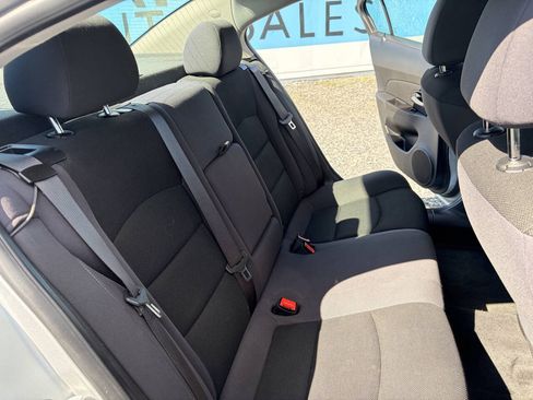 Used 2014 Chevrolet Cruze LT FWD image 15