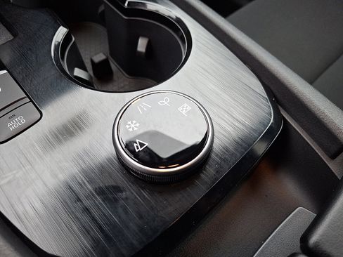 Certified 2025 Nissan Rogue S image 22