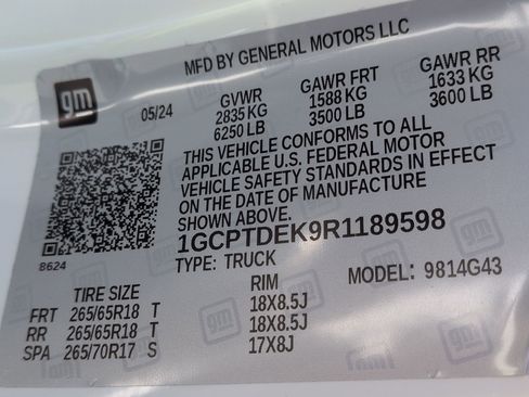 Certified 2024 Chevrolet Colorado Z71 w/ Z71 Convenience Package 2 AWD/4WD image 38