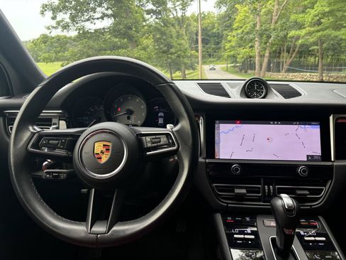 Used 2023 Porsche Macan S AWD/4WD image 31