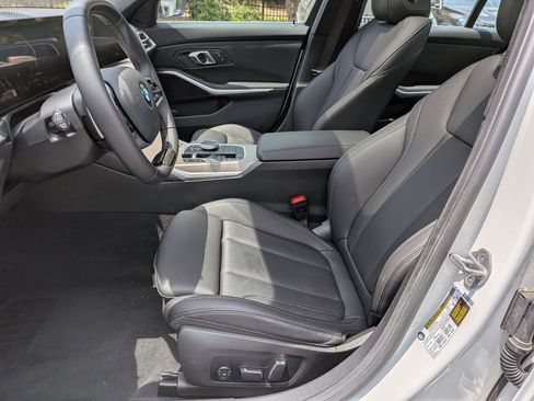 Used 2025 BMW 330i Sedan w/ Convenience Package RWD image 15