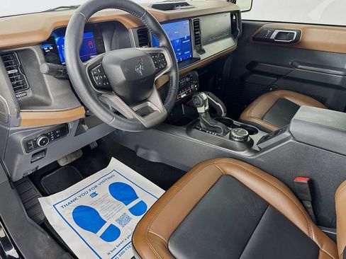Used 2024 Ford Bronco Outer Banks AWD/4WD image 11