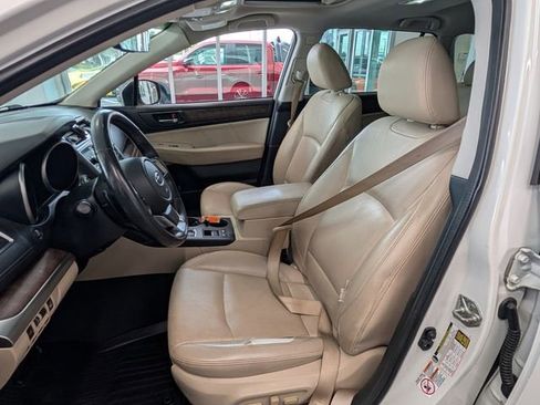 Used 2018 Subaru Outback 2.5i Limited image 5
