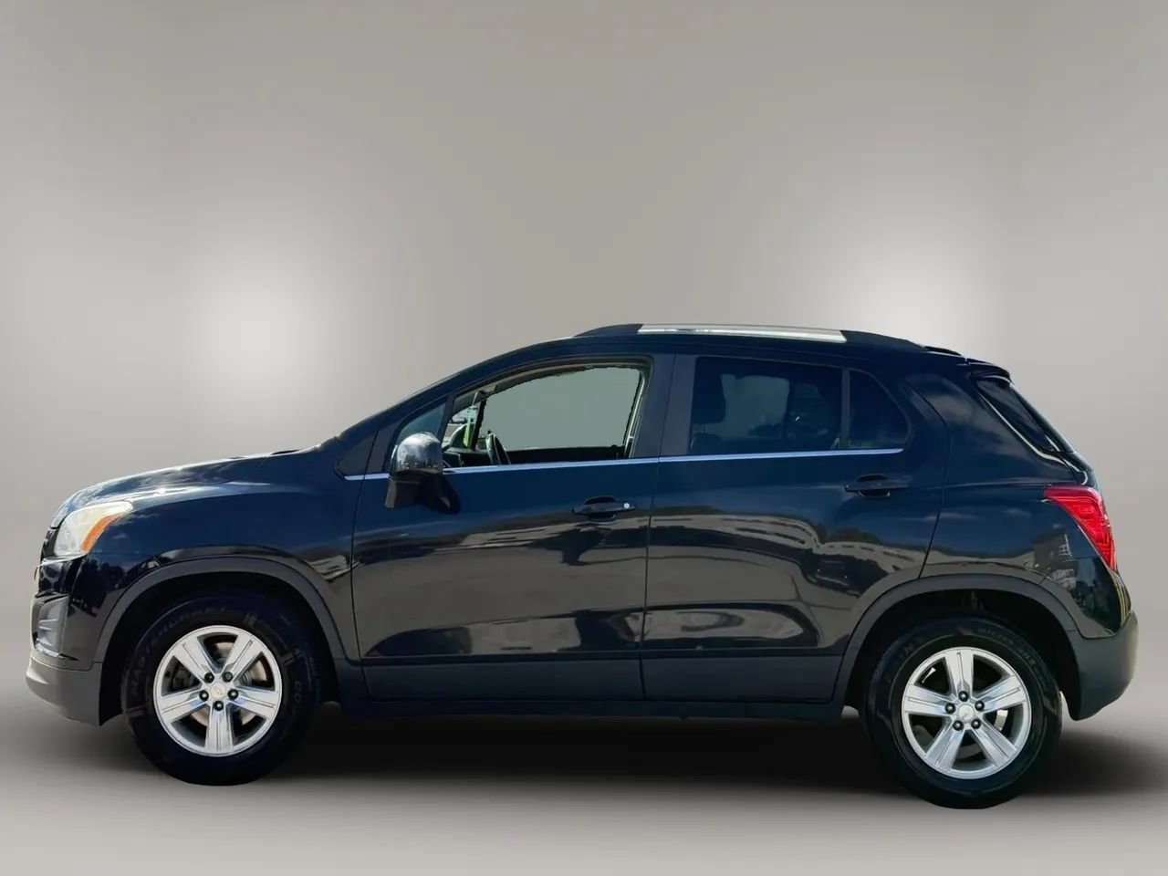Used 2015 Chevrolet Trax LT w/ LT Plus Package FWD image 8