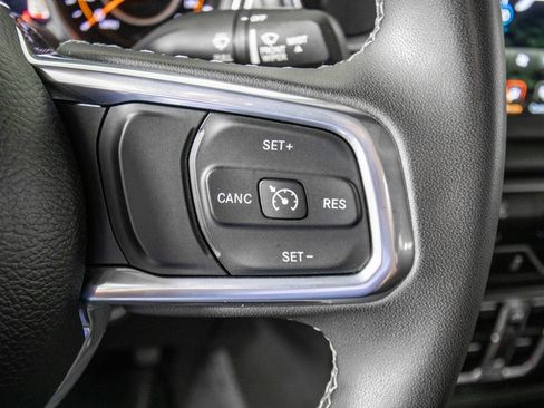 Used 2023 Jeep Gladiator Overland AWD/4WD image 21