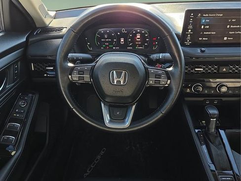 Used 2025 Honda Accord Touring image 18