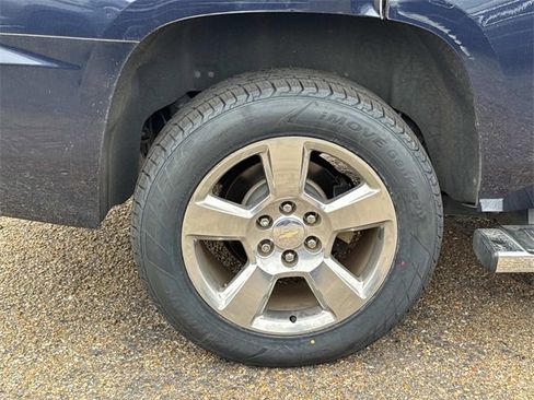 Used 2017 Chevrolet Tahoe LT image 5