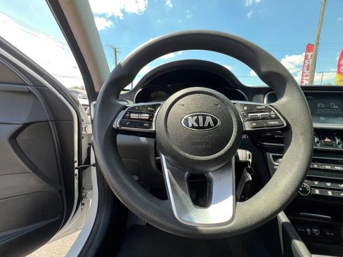 Used 2020 Kia Optima LX FWD image 8