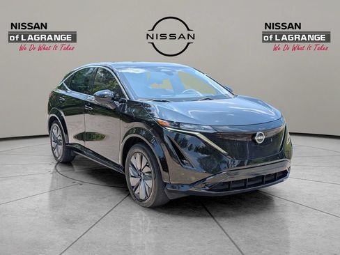 Used 2023 Nissan Ariya FWD image 2