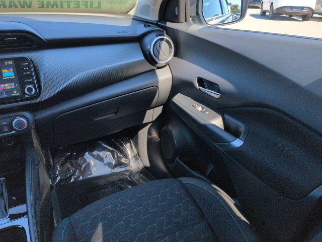 Certified 2024 Nissan Kicks SV w/ Interior Electronics Package FWD image 17