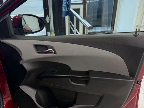 Used 2020 Chevrolet Sonic LT image 9
