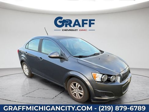 Used 2012 Chevrolet Sonic LS FWD image 4