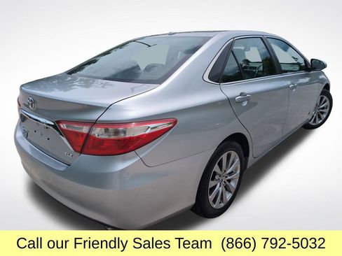 Used 2017 Toyota Camry XLE w/ Convenience Package FWD image 6