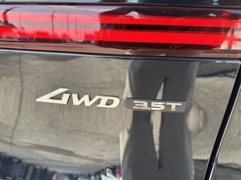 Used 2025 Genesis GV70 3.5T Sport w/ Sport Advanced Package image 6