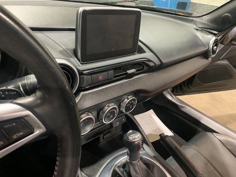 Used 2017 MAZDA MX-5 Miata Grand Touring image 17